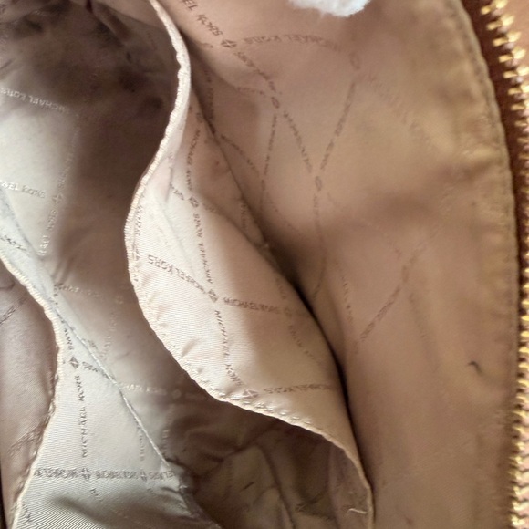 Michael Kors Jet Set Travel Medium Dome Crossbody Bag - Picture 15 of 16